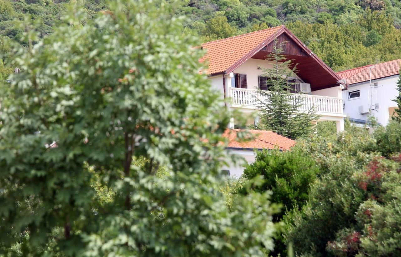 Apartments Mond Gornji Karin Exterior foto